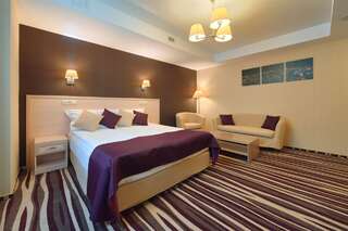 Гостиница Дегас Лайт Воронеж Однокомнатный номер полулюкс, Junior Suite-1