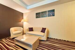 Гостиница Дегас Лайт Воронеж Однокомнатный номер полулюкс, Junior Suite-3